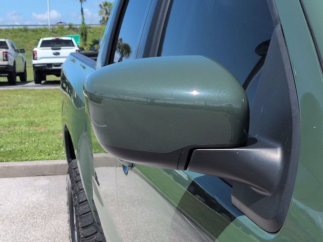 Used 2022 Nissan Frontier SV w/ Technology Package AWD/4WD image 12