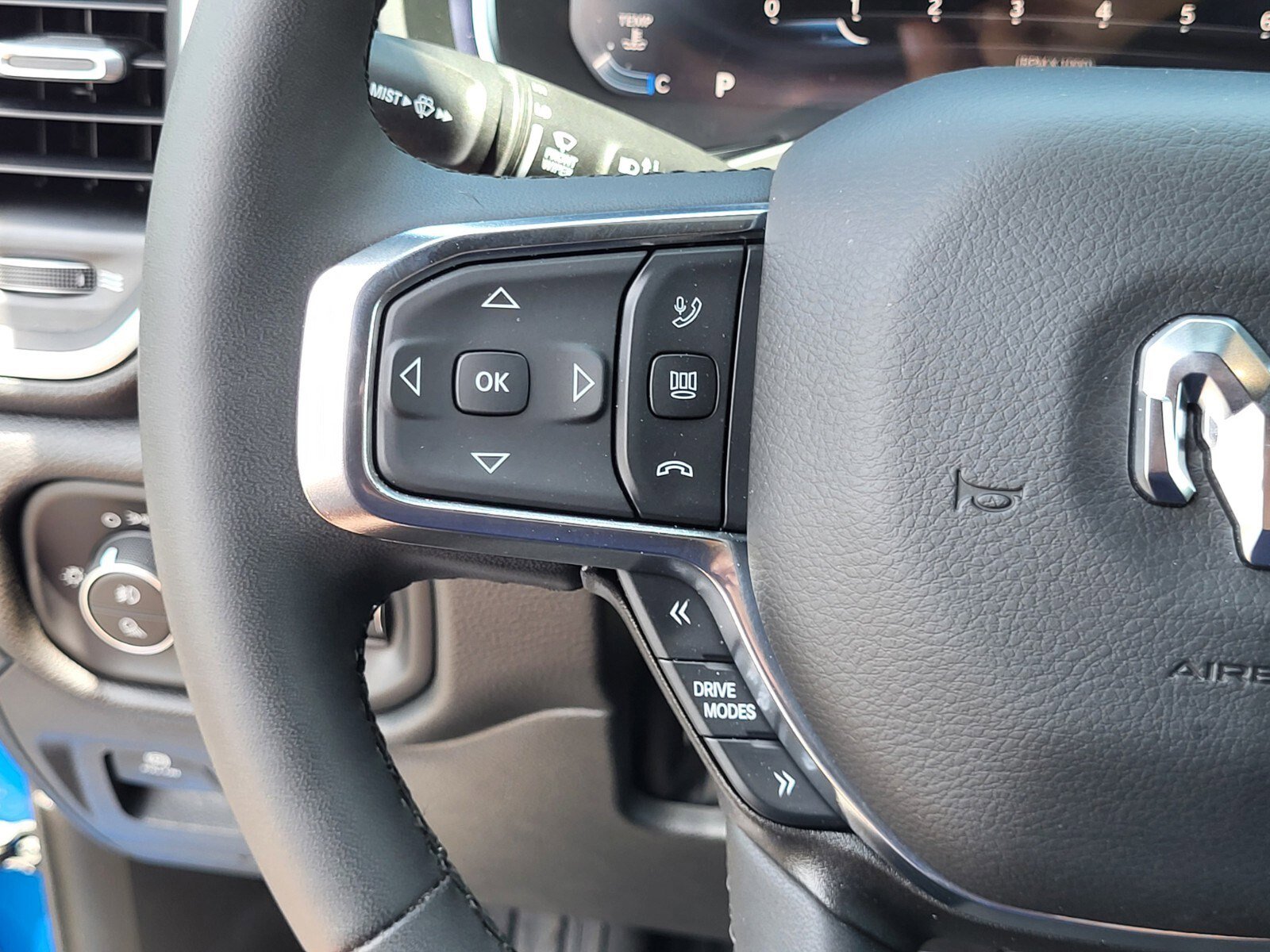 Used 2025 RAM 1500 Laramie w/ Night Edition AWD/4WD image 27