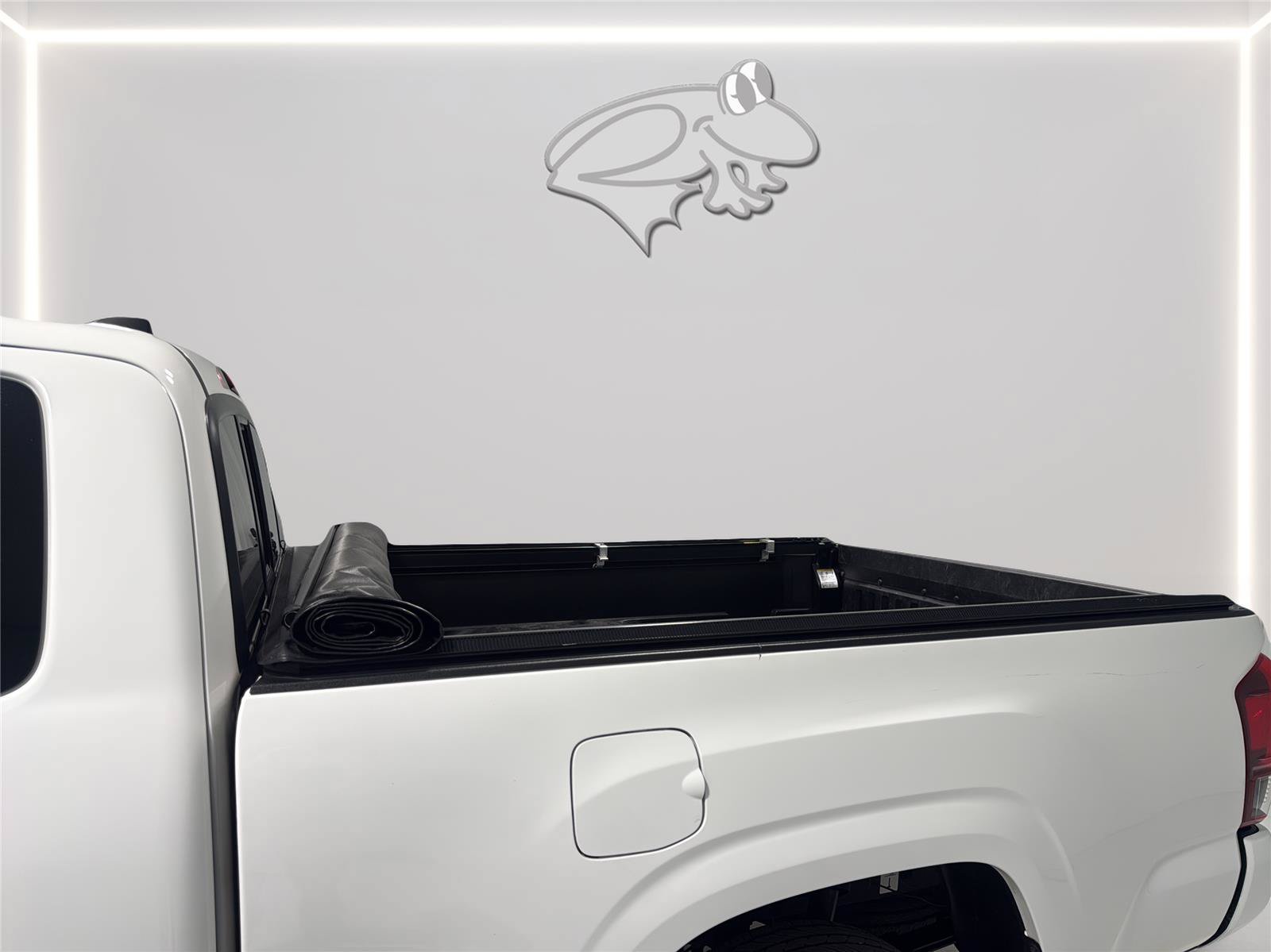 Used 2023 Toyota Tacoma SR w/ SR Convenience Package RWD image 21