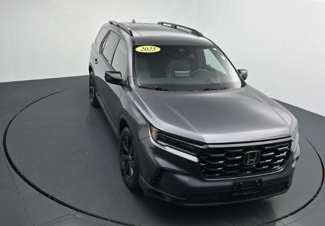 Used 2025 Honda Pilot Black Edition image 27