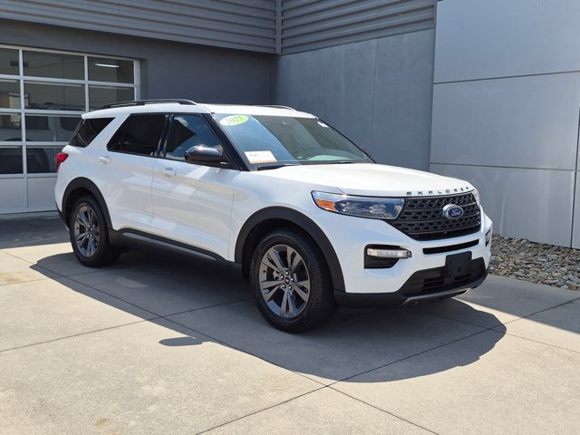 Certified 2023 Ford Explorer XLT w/ Equipment Group 202A RWD image 2