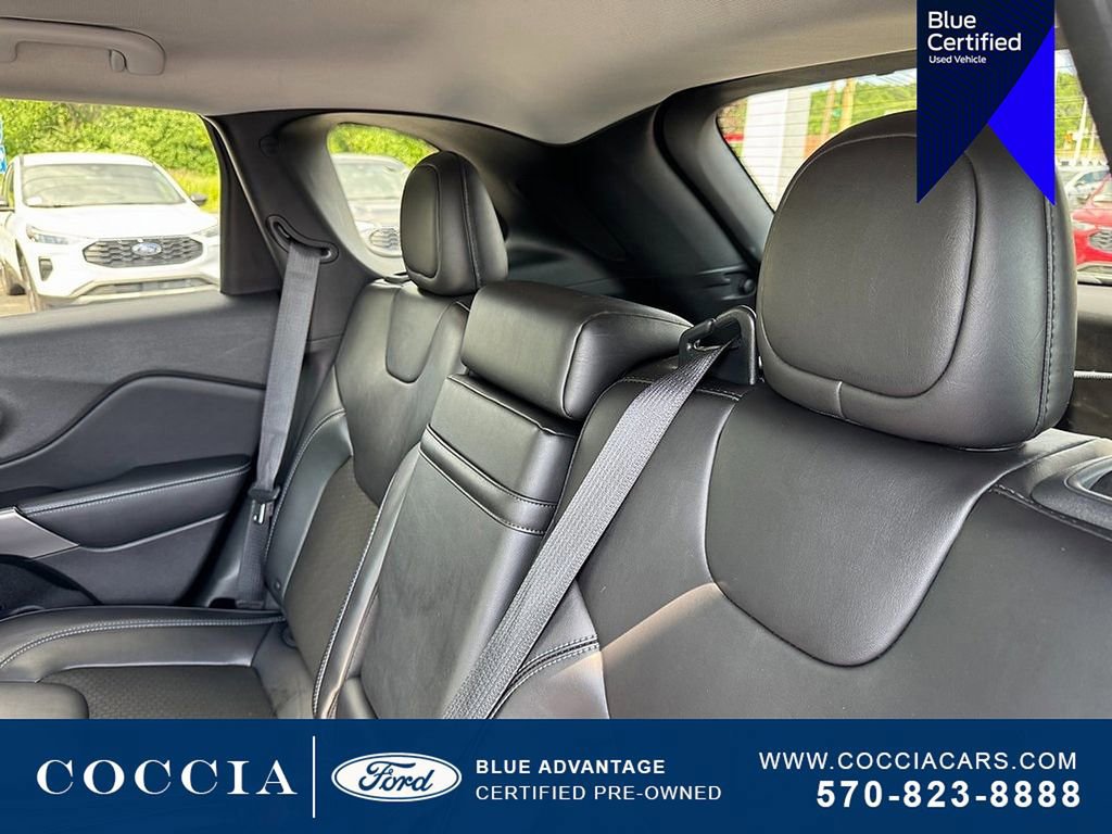 Used 2019 Jeep Cherokee Latitude Plus image 32