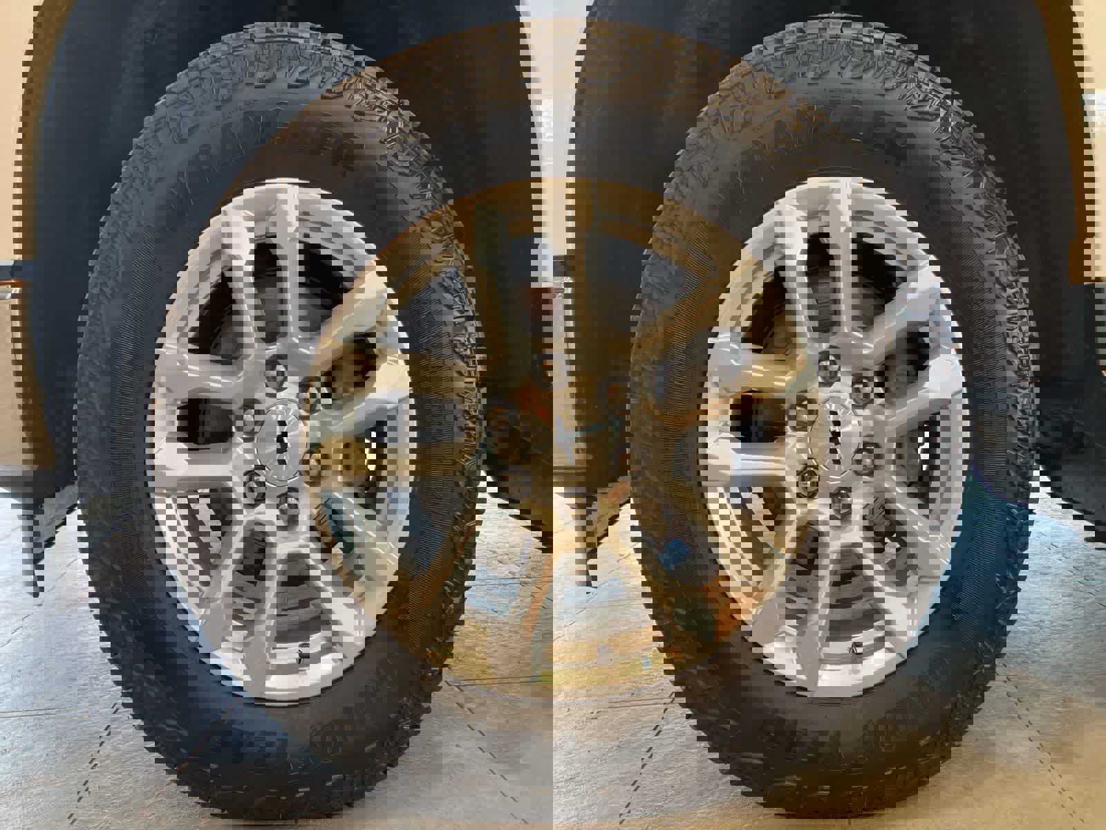 Used 2023 Chevrolet Silverado 1500 LT w/ Z71 Off-Road Package image 9