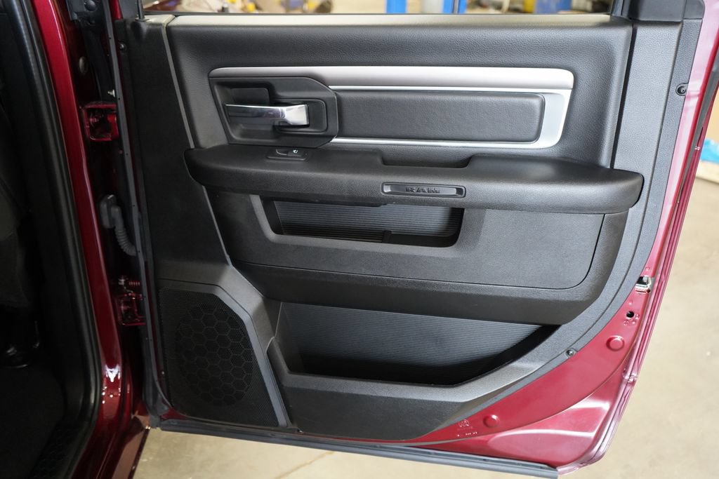 Used 2024 RAM 1500 Warlock AWD/4WD image 22