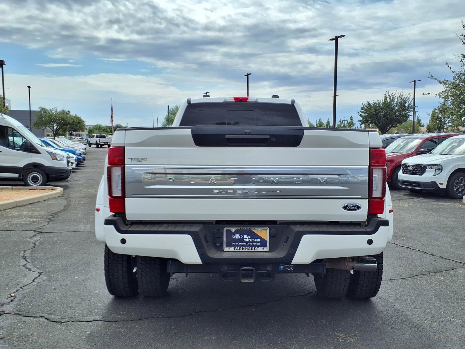 Certified 2022 Ford F450 Platinum w/ FX4 Off-Road Package AWD/4WD image 5