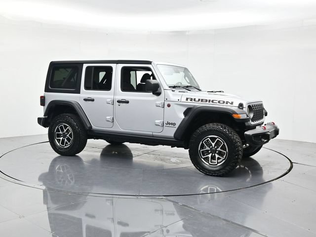 Used 2024 Jeep Wrangler Unlimited Rubicon AWD/4WD image 3
