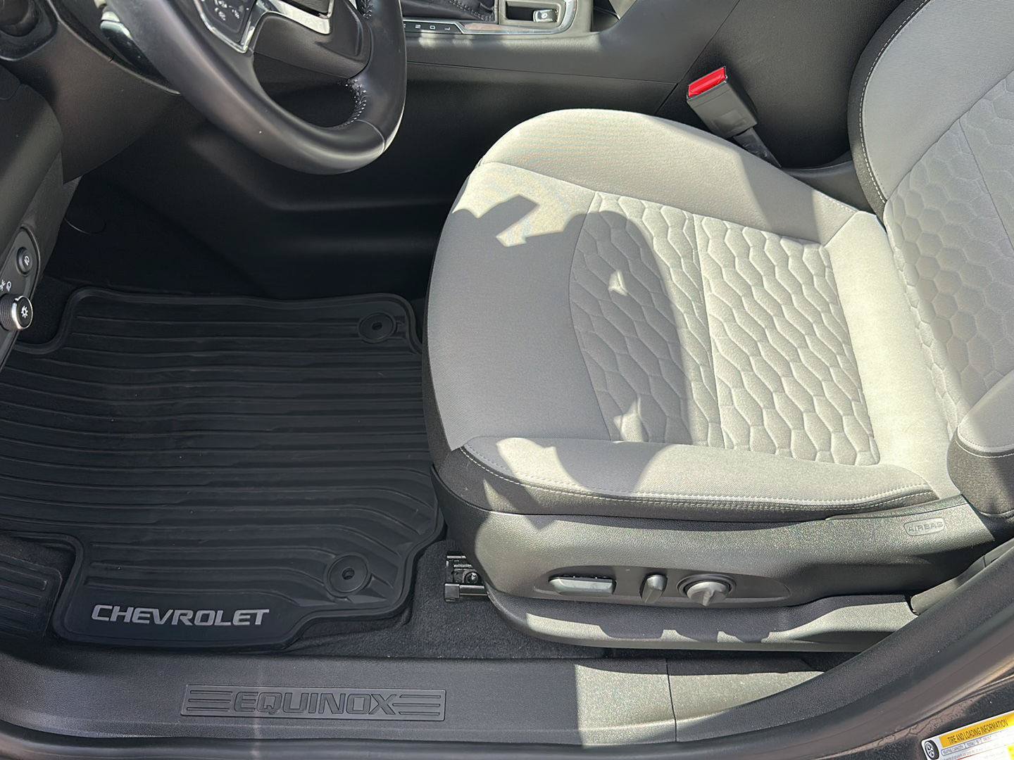 Used 2021 Chevrolet Equinox LT FWD image 12