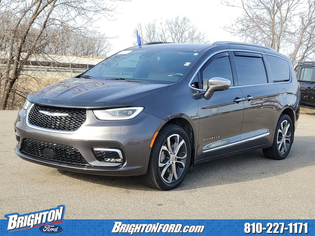 Used 2021 Chrysler Pacifica Pinnacle AWD/4WD image 2