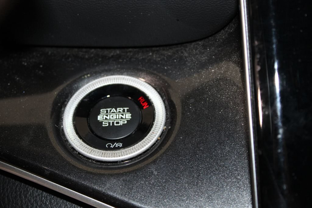 Used 2022 Jeep Grand Cherokee Altitude RWD image 34