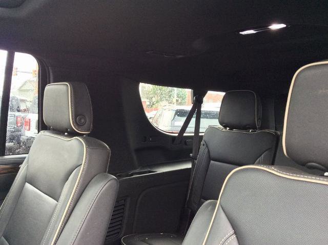Used 2023 Chevrolet Suburban Premier image 14