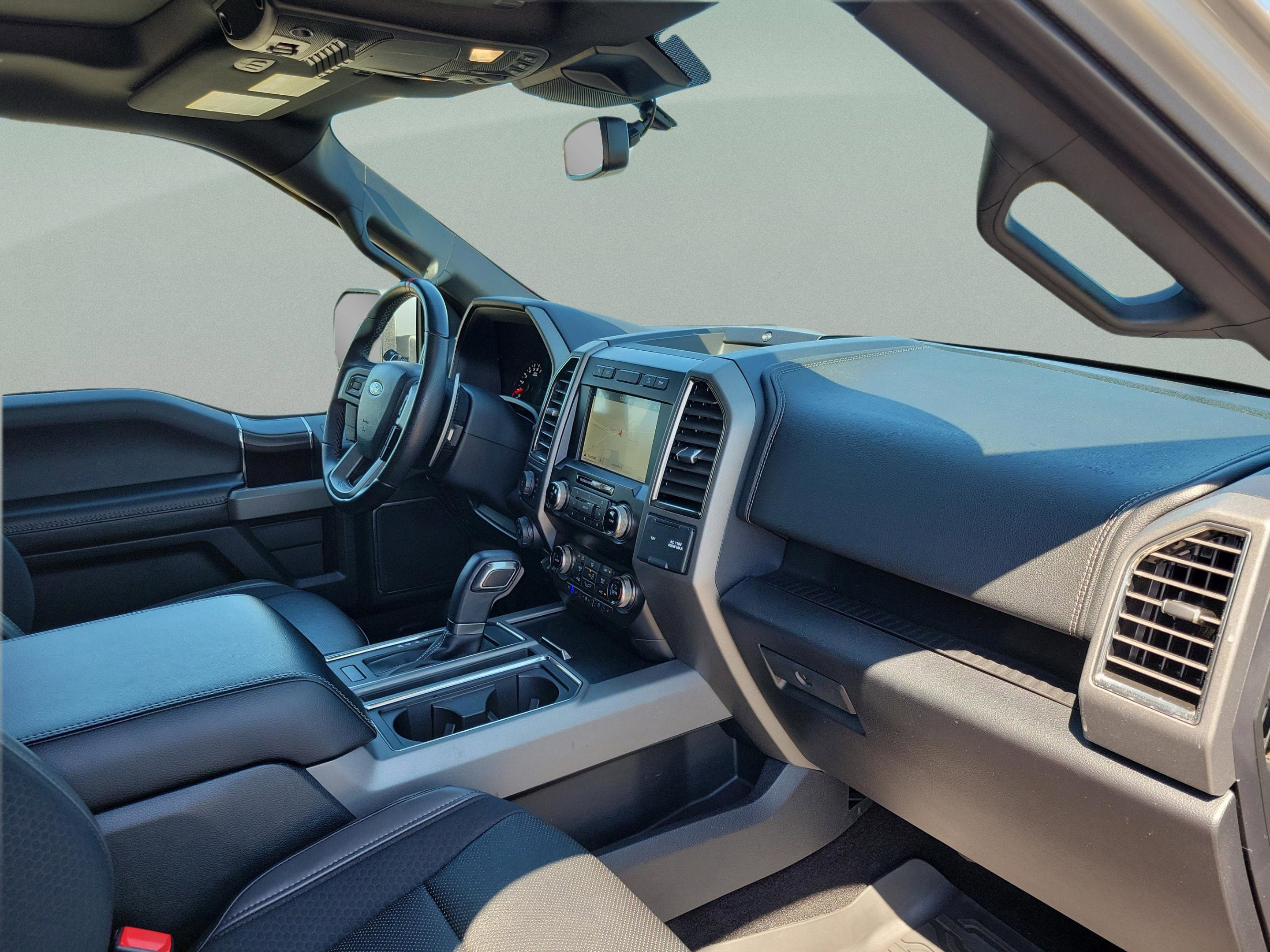 Certified 2019 Ford F150 Raptor w/ Equipment Group 802A Luxury image 31