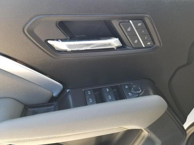 Used 2025 Chevrolet Colorado ZR2 w/ Technology Package AWD/4WD image 24