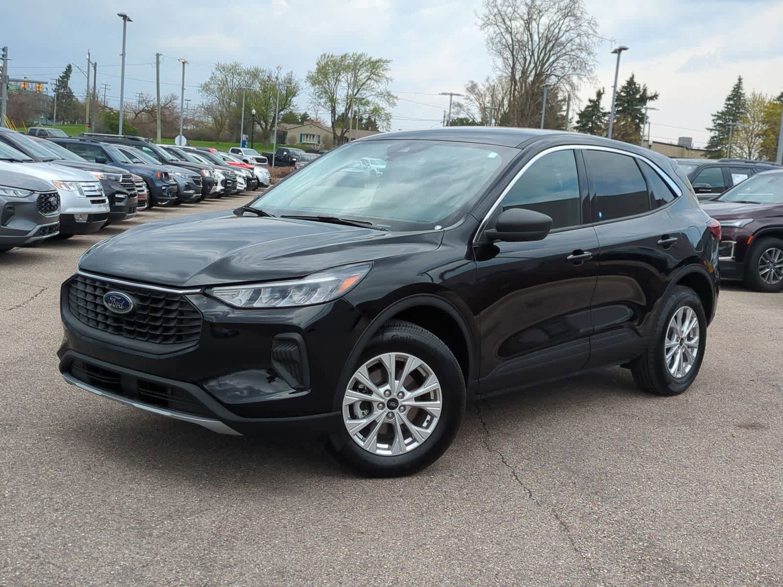 Certified 2023 Ford Escape Active AWD/4WD video 1