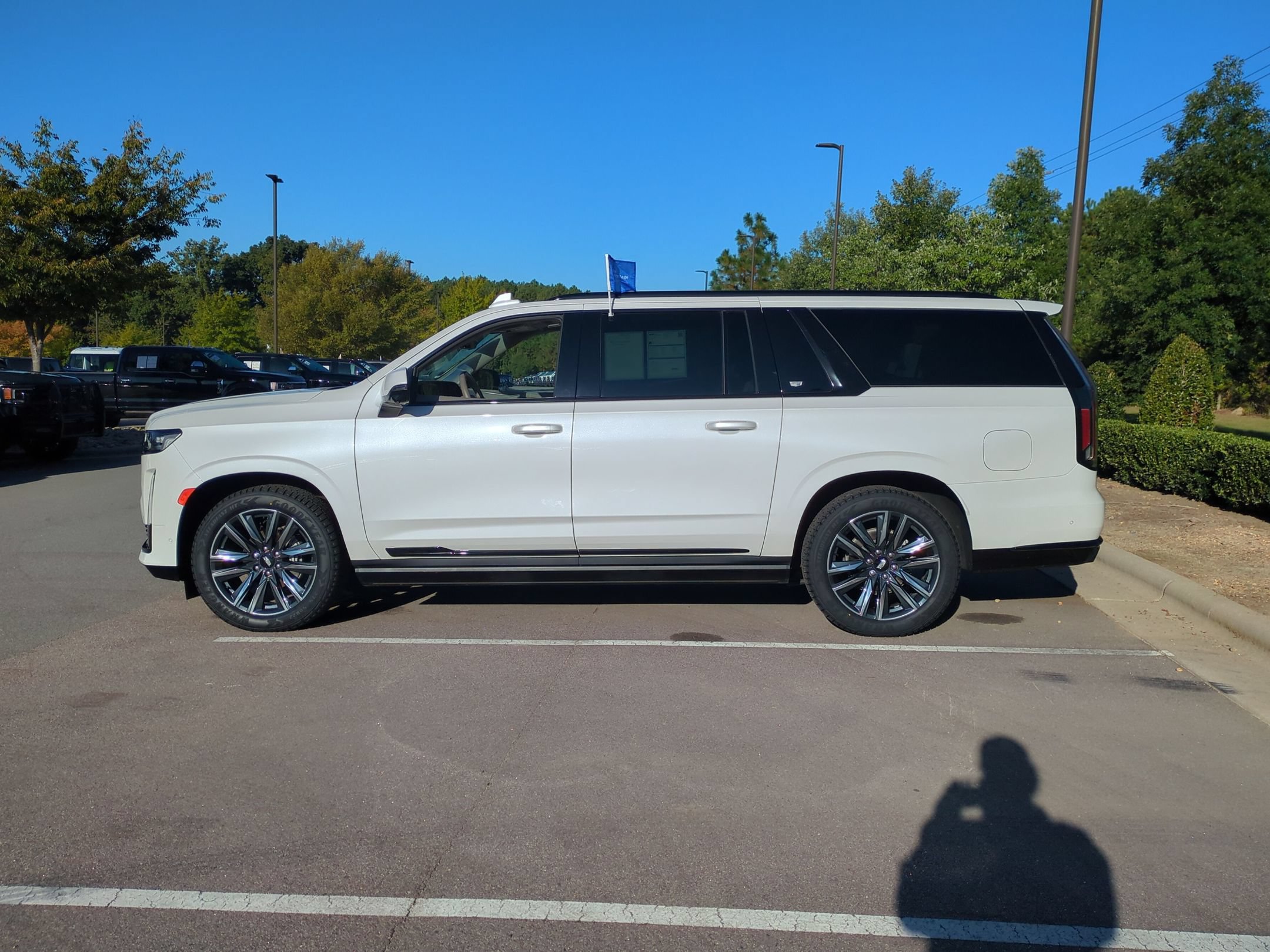 Used 2024 Cadillac Escalade ESV Sport Platinum AWD/4WD image 7