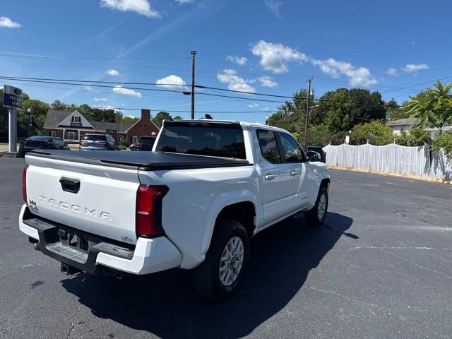 Used 2026 Toyota Tacoma SR5 AWD/4WD image 7