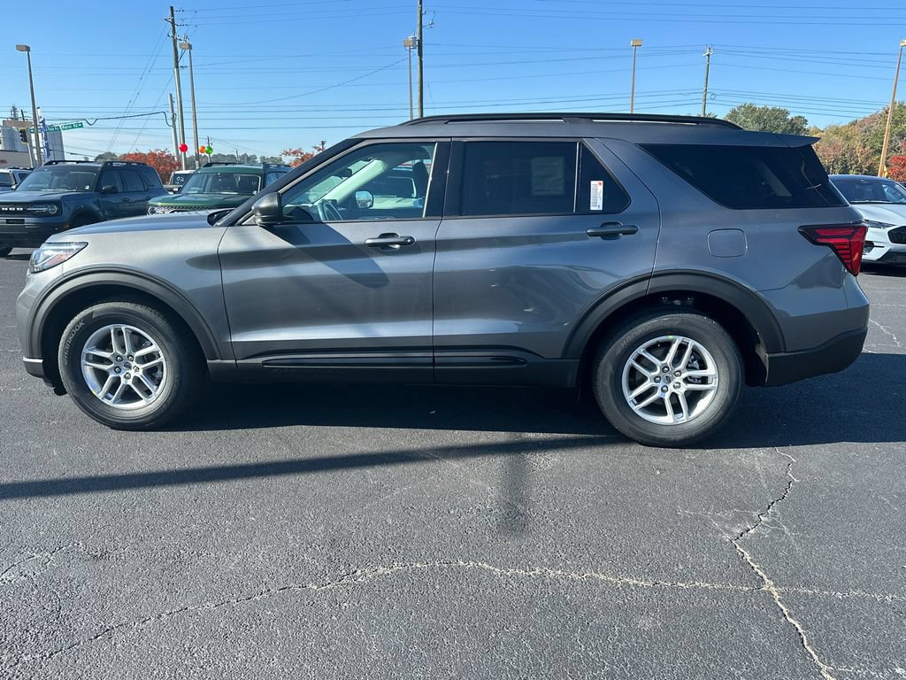 Certified 2026 Ford Explorer Active RWD image 6
