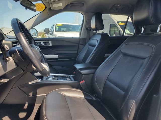 Certified 2021 Ford Explorer XLT w/ Equipment Group 202A image 5