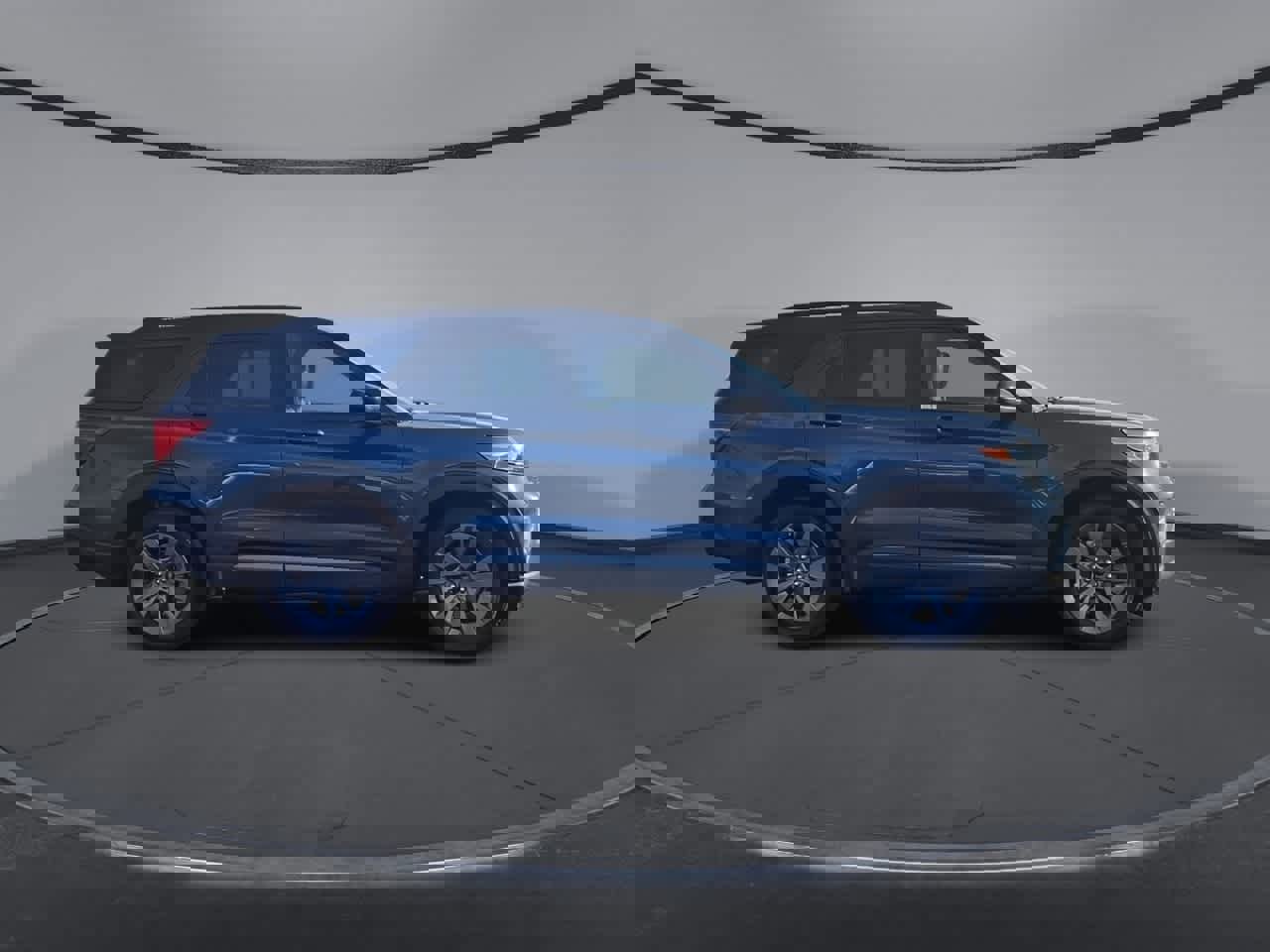 Certified 2022 Ford Explorer XLT w/ Equipment Group 202A image 9