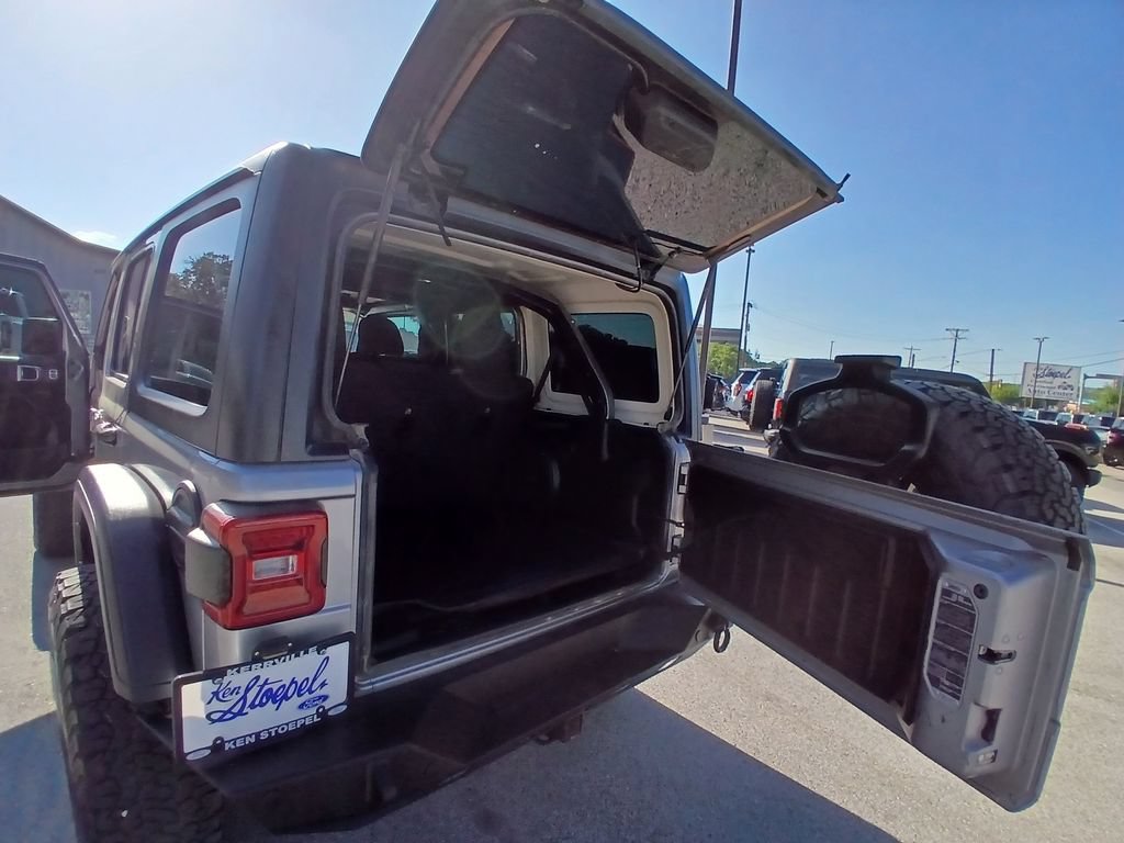 Used 2021 Jeep Wrangler Unlimited Rubicon AWD/4WD image 23