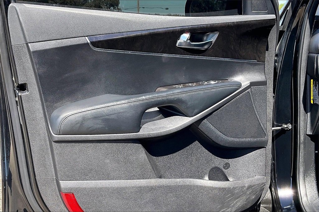 Used 2018 Kia Sorento LX image 17