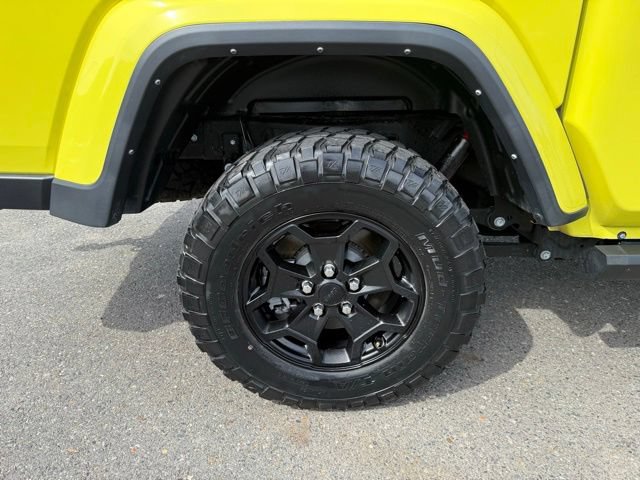 Used 2023 Jeep Gladiator Sport AWD/4WD image 7