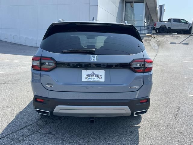 Used 2025 Honda Pilot Touring image 4