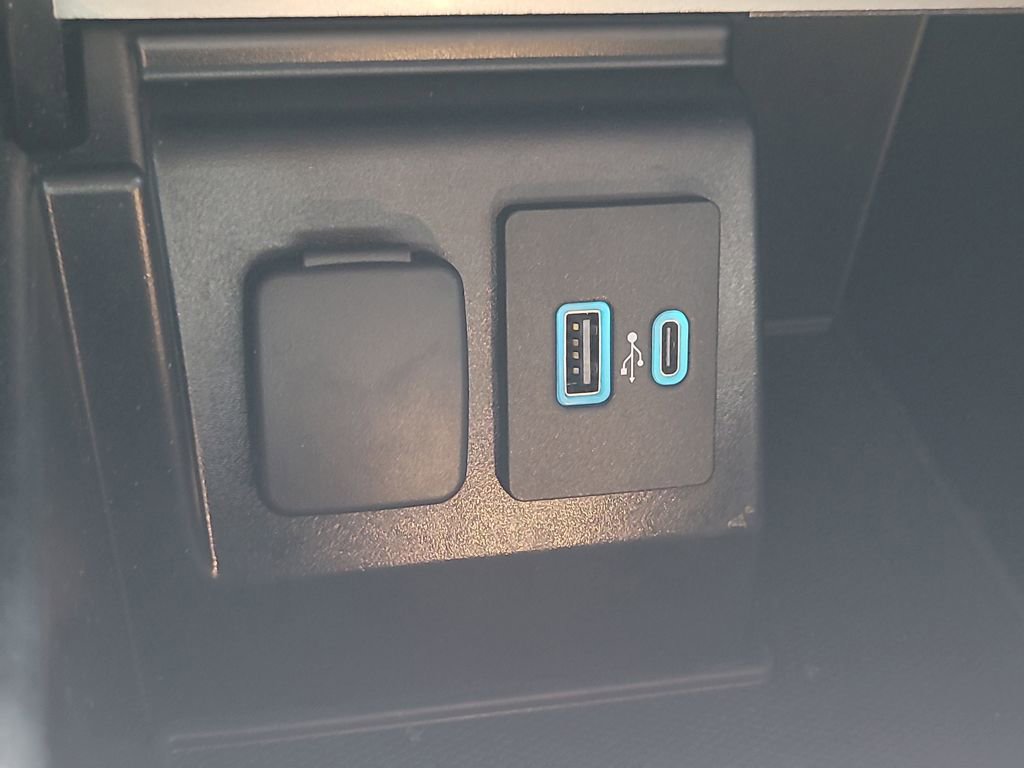 Certified 2020 Ford Explorer ST w/ Premium Technology Package image 25