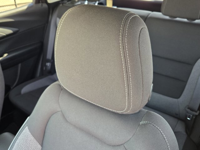 Used 2025 Chevrolet TrailBlazer LT w/ Driver Confidence Package image 23