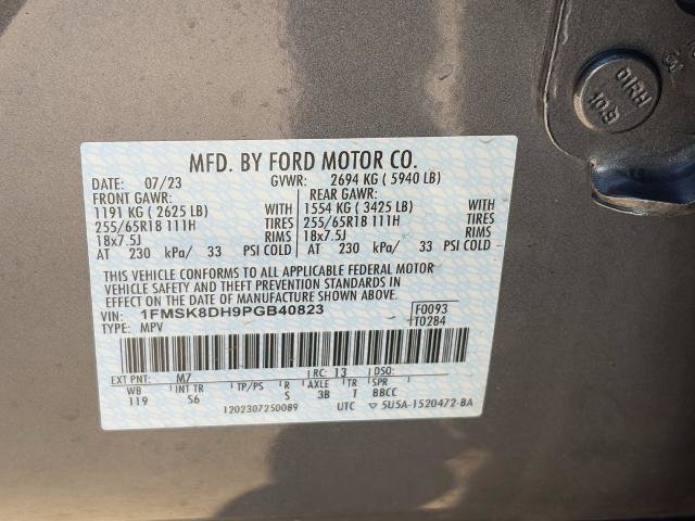 Certified 2023 Ford Explorer XLT w/ Equipment Group 202A AWD/4WD image 31