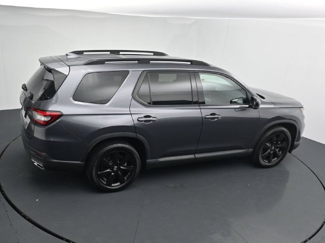 Used 2025 Honda Pilot Black Edition image 33