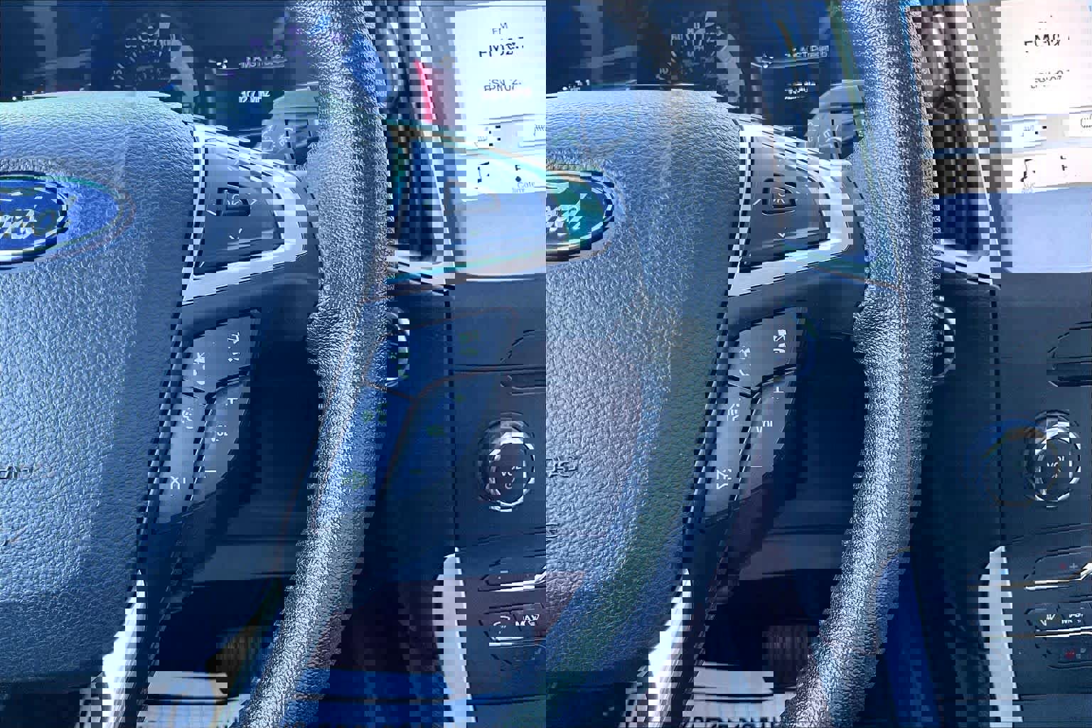 Certified 2018 Ford Edge SEL w/ Equipment Group 201A image 26