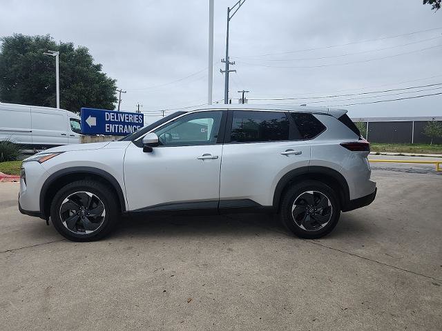 Used 2024 Nissan Rogue SV AWD/4WD image 6