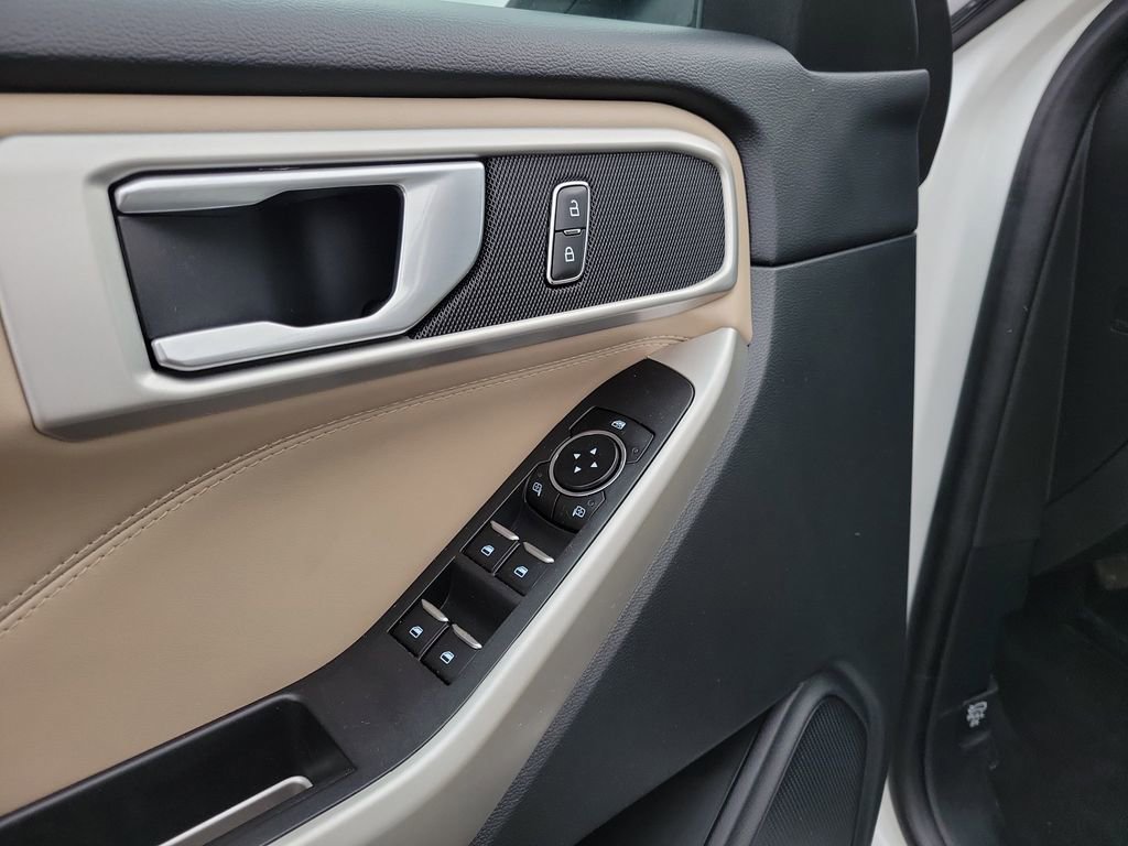 Certified 2023 Ford Explorer XLT w/ Equipment Group 202A image 19