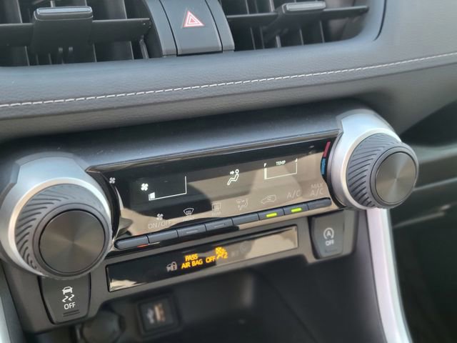 Used 2024 Toyota RAV4 LE image 29