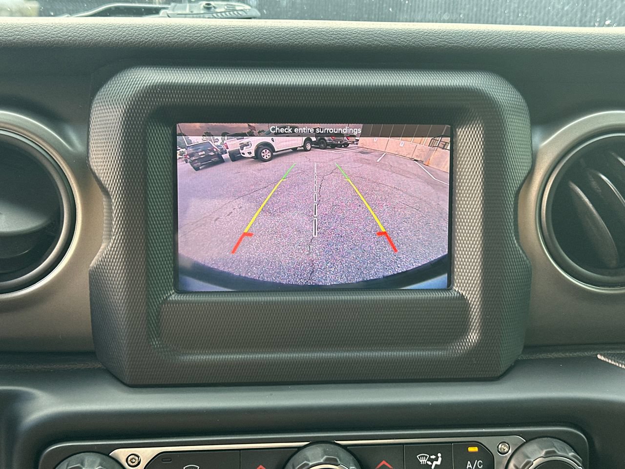 Used 2019 Jeep Wrangler Unlimited Sport S AWD/4WD image 30