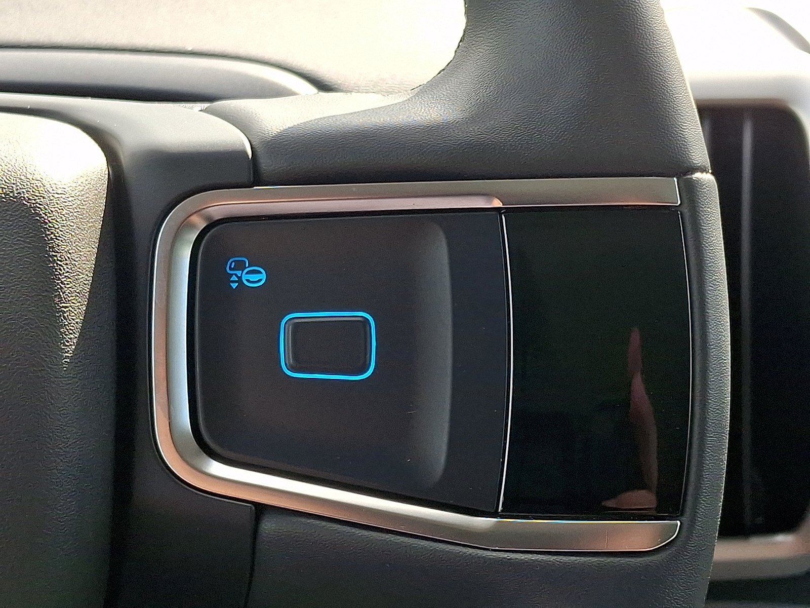 Certified 2025 Ford Expedition Active AWD/4WD image 20