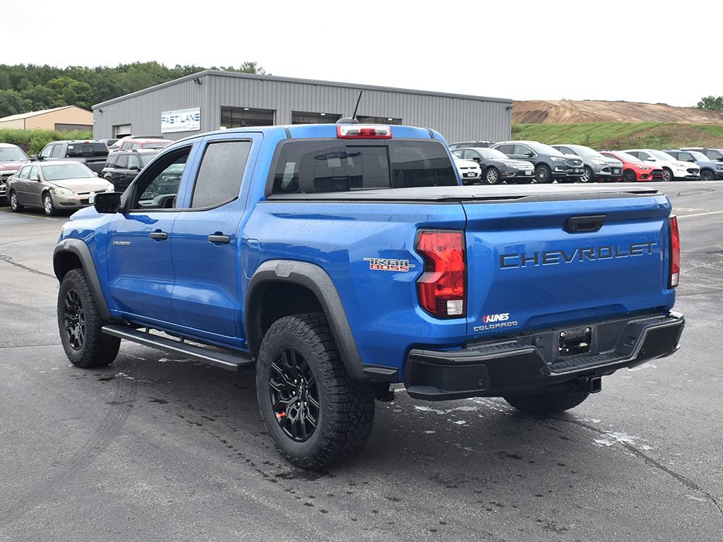 Used 2023 Chevrolet Colorado Trail Boss w/ Technology Package AWD/4WD image 2
