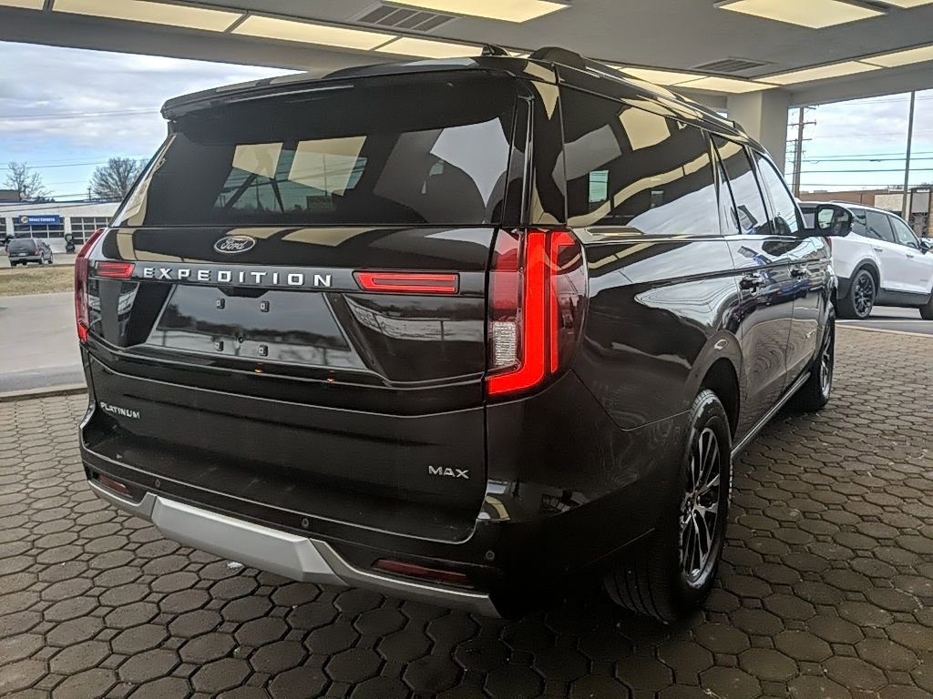 Certified 2025 Ford Expedition Max Platinum image 3