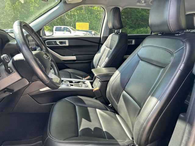 Certified 2023 Ford Explorer XLT w/ Equipment Group 202A AWD/4WD image 40