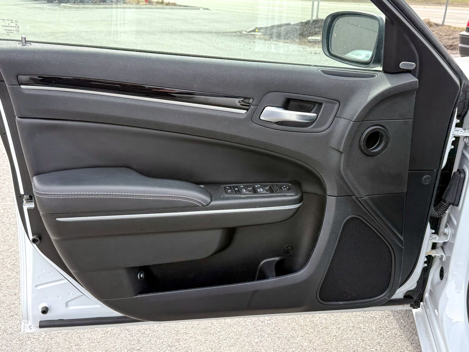 Used 2022 Chrysler 300 S image 12