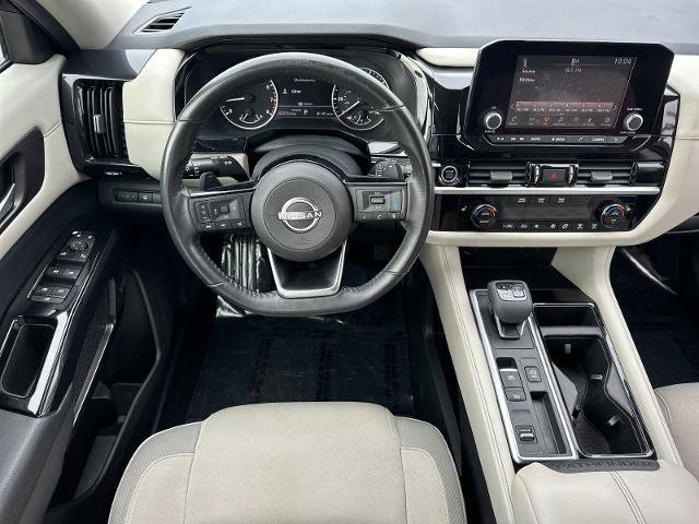 Used 2022 Nissan Pathfinder SV w/ Cargo Package image 13