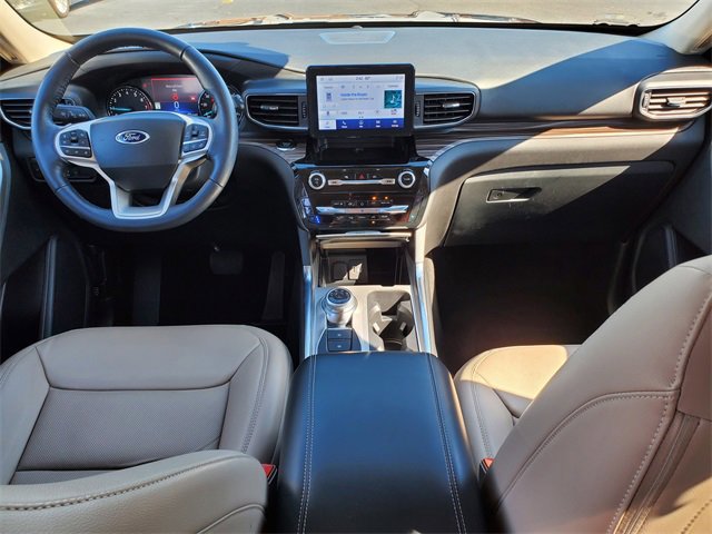 Certified 2022 Ford Explorer Limited w/ Equipment Group 301A image 8