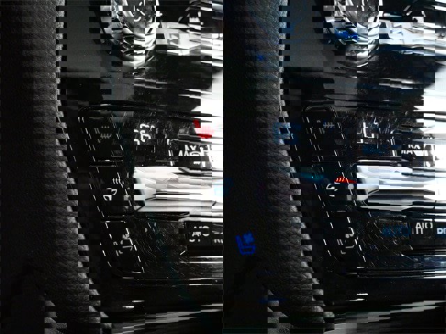 Certified 2021 Ford Explorer Limited w/ Hybrid Equipment Group 310A image 25