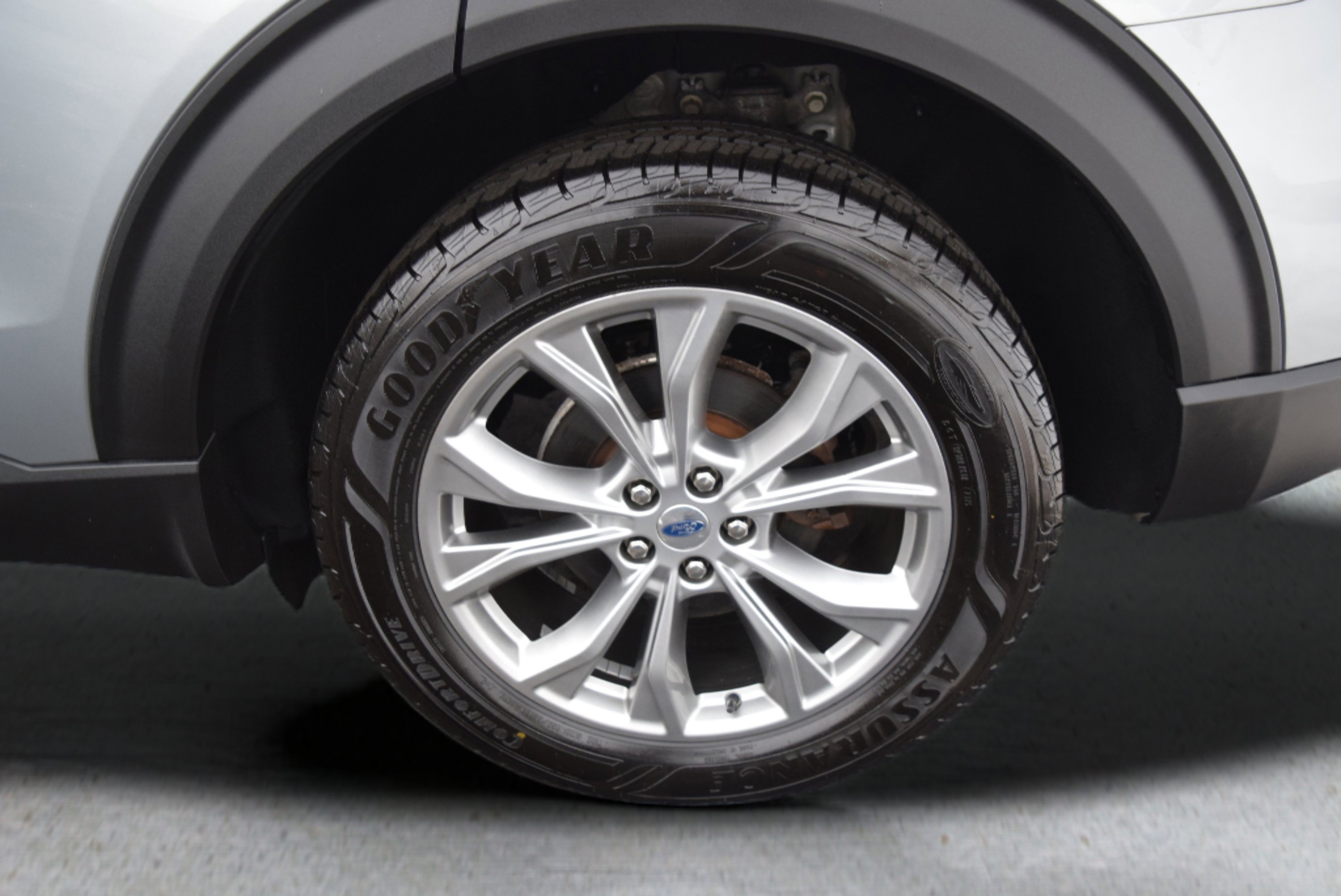 Certified 2020 Ford Explorer XLT w/ Equipment Group 202A image 8