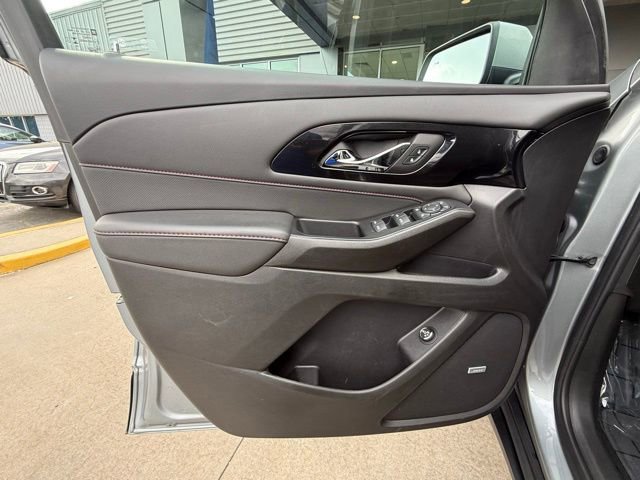 Used 2023 Chevrolet Traverse RS image 13