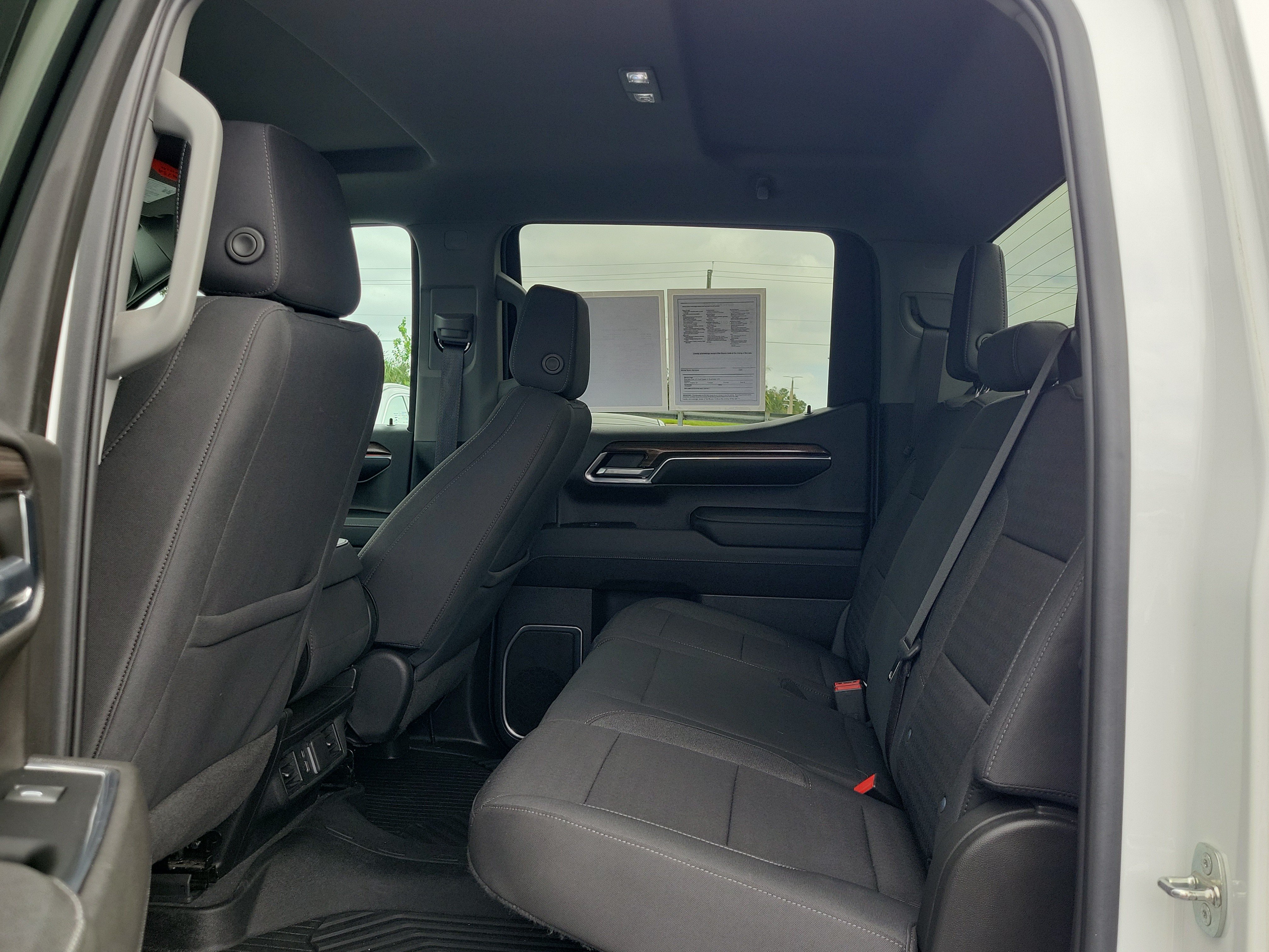 Used 2023 Chevrolet Silverado 1500 LT AWD/4WD image 12