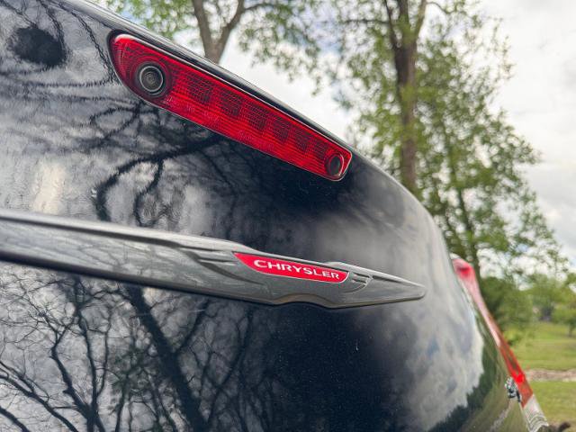 Used 2022 Chrysler 300 S w/ Comfort Group RWD image 35