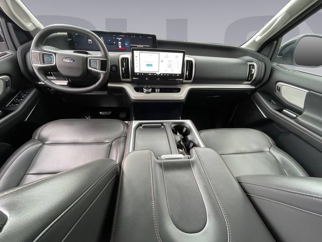 Certified 2025 Ford Expedition Active AWD/4WD image 12