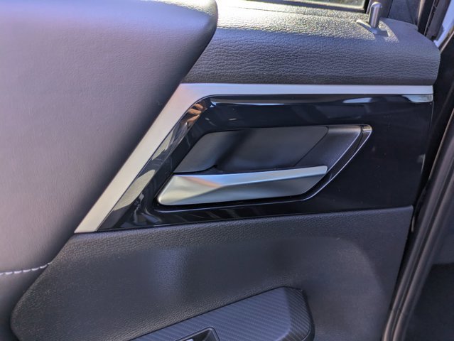 Used 2024 Mitsubishi Outlander SE Black Edition image 27