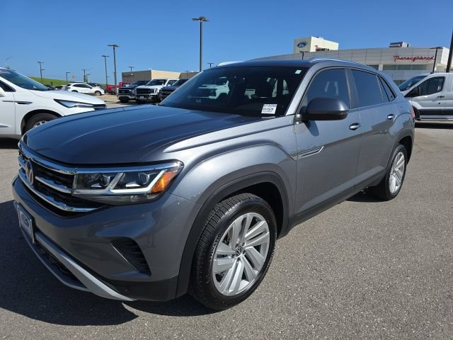 Used 2023 Volkswagen Atlas Cross Sport SE w/ Panoramic Sunroof Package